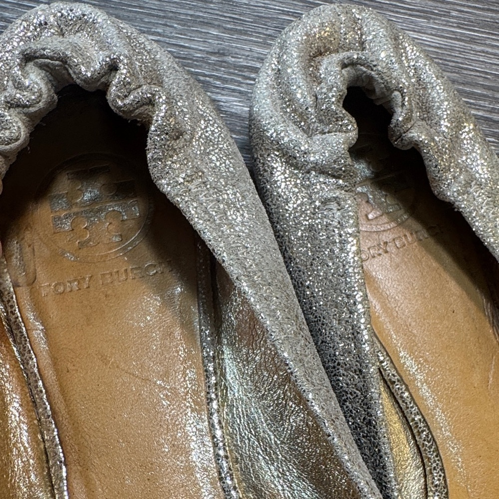 Tory Burch Metallic gold flats woman’s 7.5 (s86) - Picture 3 of 9